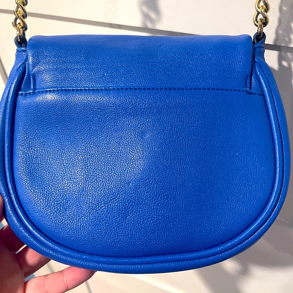 Colbalt Blue Crossbody with gold hardware 🤗 - Picture 3 of 5